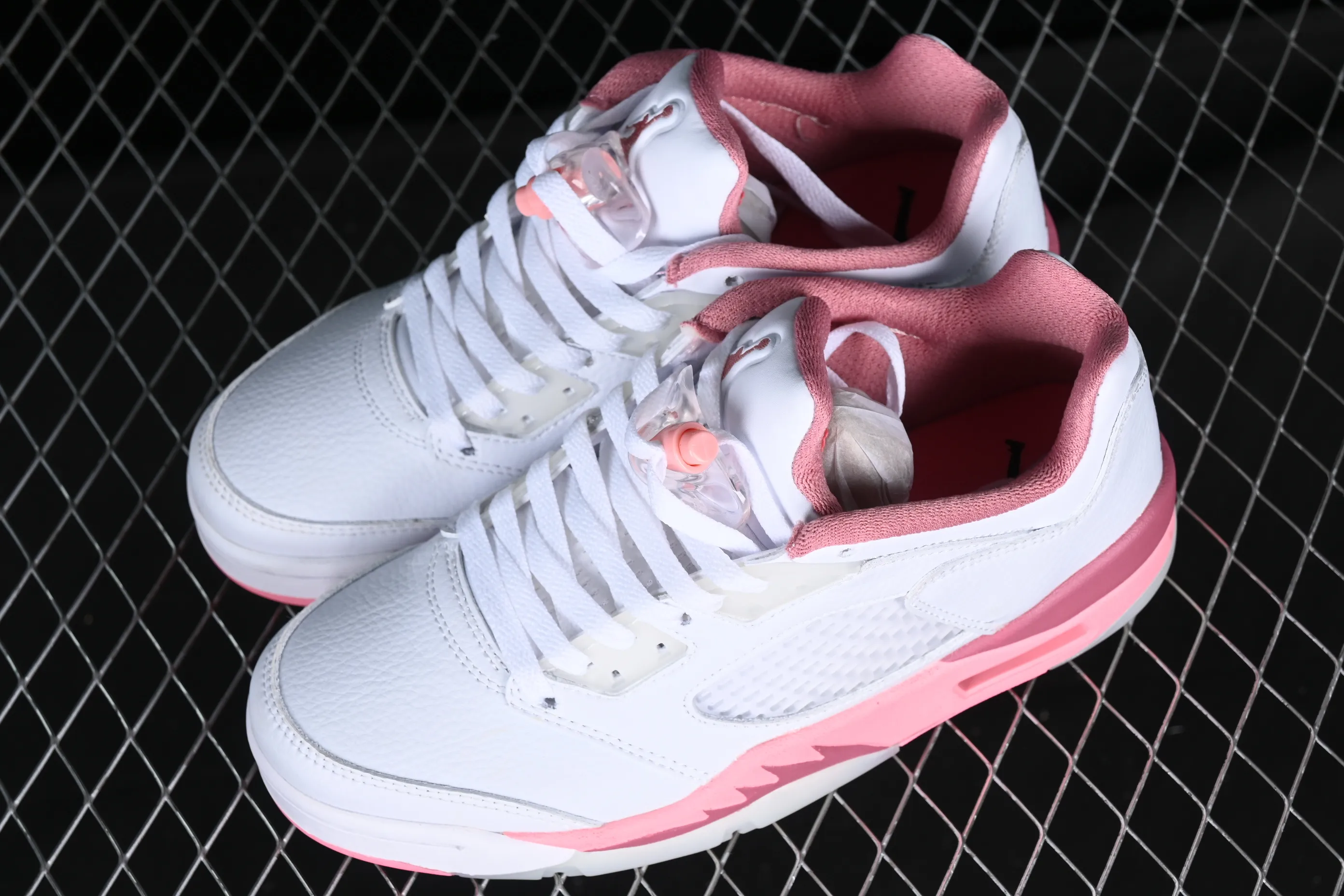 All categories Air Jordan Jordan series basketball shoes Air Jordan 5 Air Jordan Retro Low AJ5 Joe 5 white and pink low-top basketball shoes DX4390-116